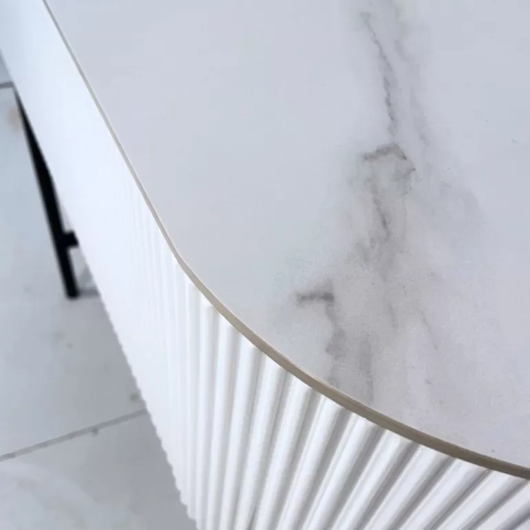 Console Aubrey Blanche– Design Blanc avec Plateau Effet Marbre et Pieds Métalliques<Meubles Moss Best Sale